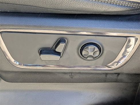 Used 2022 RAM 1500 Limited w/ Body Color Bumper Group image 21