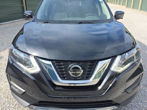Used 2019 Nissan Rogue SV w/ Sun & Sound Touring Package AWD/4WD image 11