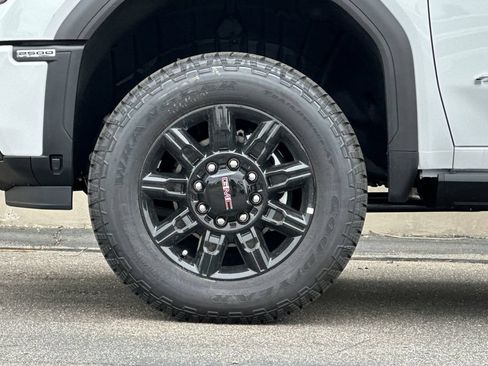 New 2026 GMC Sierra 2500 AT4 w/ AT4 Premium Plus Package AWD/4WD image 25