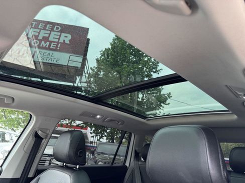 Used 2019 Volkswagen Tiguan S FWD image 5