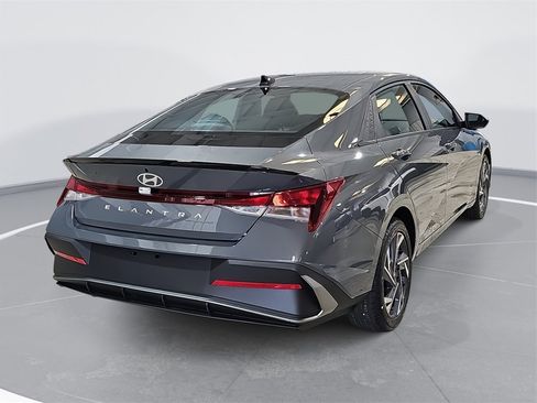 New 2025 Hyundai Elantra Sport image 5