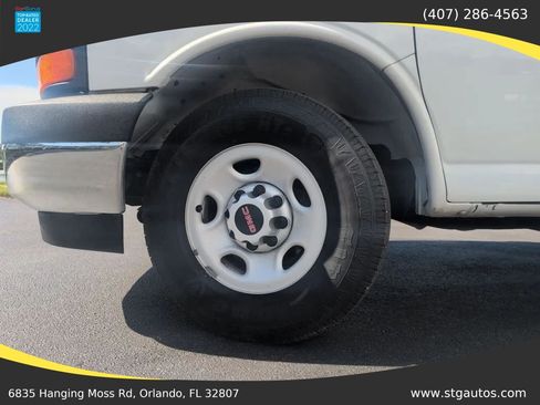 Used 2017 GMC Savana 2500 RWD image 27