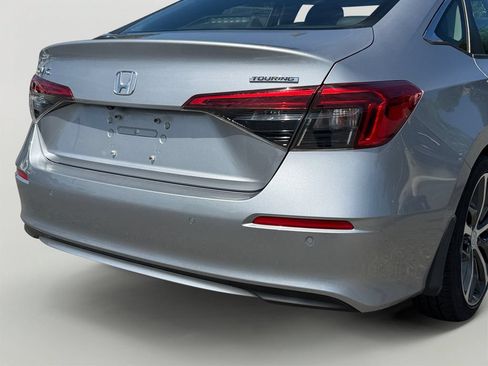 Used 2022 Honda Civic Touring image 10