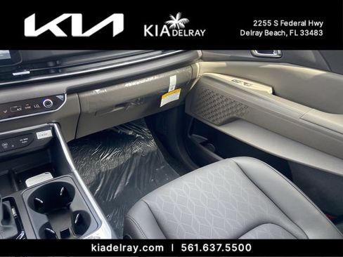 New 2026 Kia Carnival SX image 14