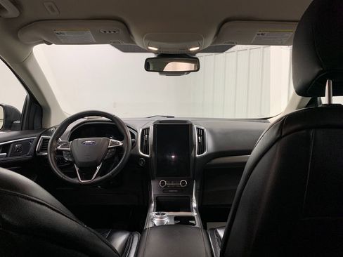 Used 2024 Ford Edge Titanium image 19