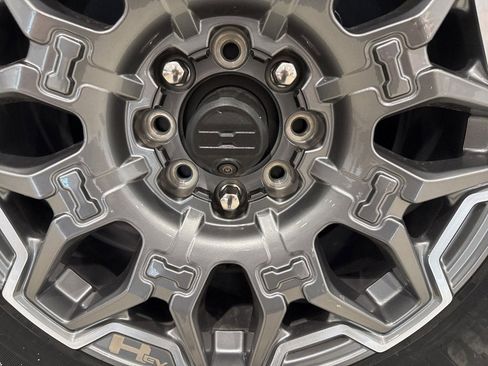 New 2025 GMC Hummer EV 3X image 9