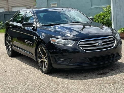 Used 2016 Ford Taurus SEL w/ Equipment Group 201A image 3
