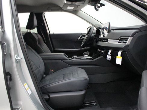 New 2026 Mitsubishi Outlander SE image 18