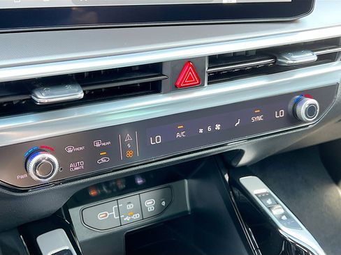 New 2025 Kia Sorento SX image 11