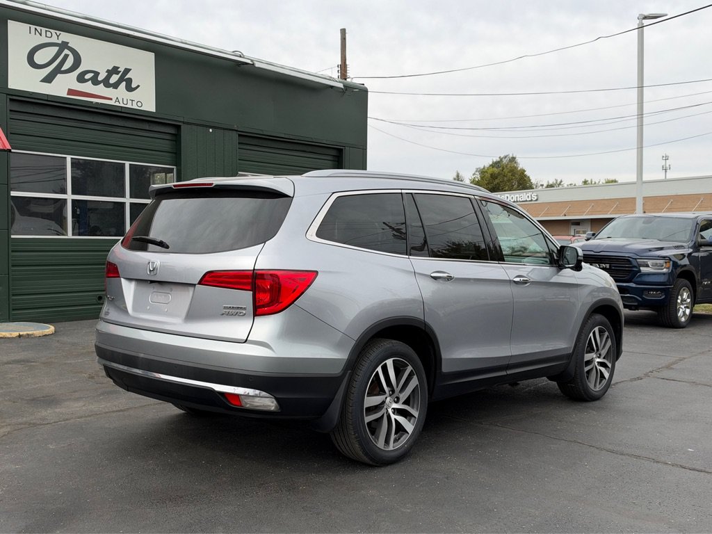 Used 2018 Honda Pilot Touring image 5