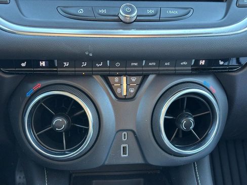 Used 2024 Chevrolet Blazer LT w/ Convenience Package image 24