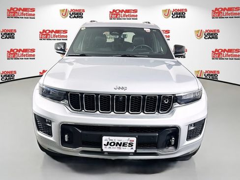 Used 2023 Jeep Grand Cherokee L Overland w/ Advanced Protech Group III AWD/4WD image 15