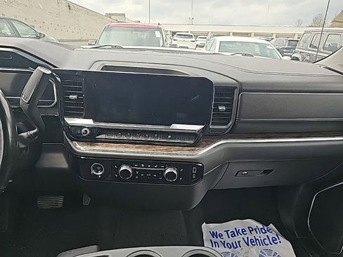 Used 2023 GMC Sierra 1500 SLE image 6