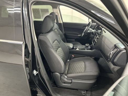 Used 2023 Nissan Pathfinder SV w/ SV Premium Package AWD/4WD image 24
