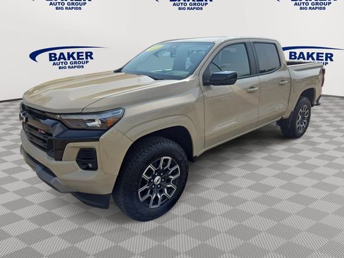 Used 2023 Chevrolet Colorado Z71 w/ Z71 Convenience Package 2 AWD/4WD image 7