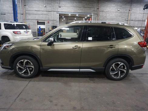 Used 2023 Subaru Forester Touring AWD/4WD image 21