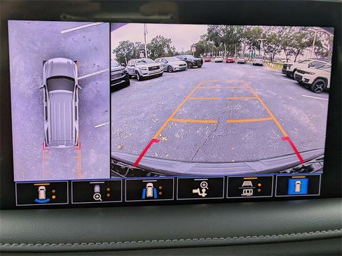 Used 2021 Chevrolet Tahoe Z71 w/ Luxury Package image 23