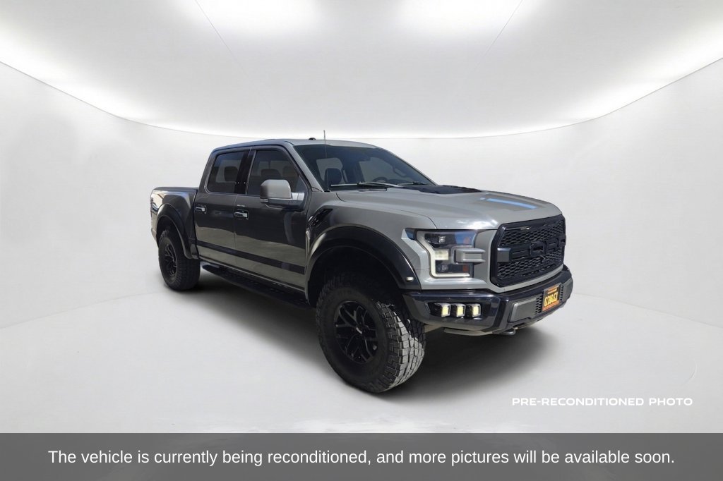 Used 2018 Ford F150 Raptor w/ Equipment Group 802A Luxury AWD/4WD image 3