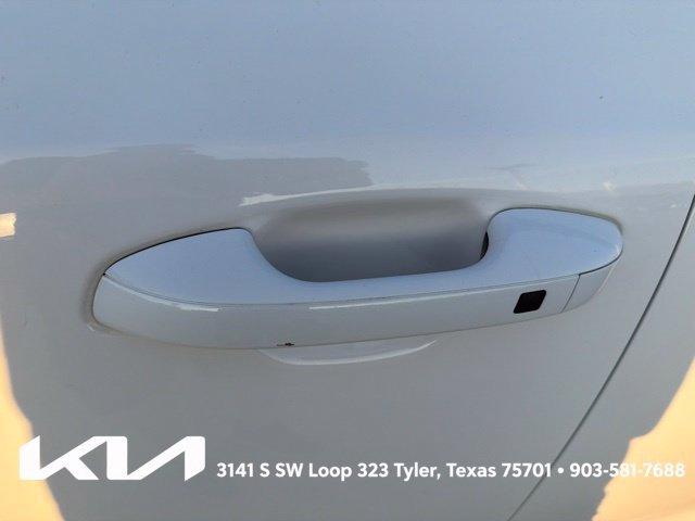 Certified 2024 Kia Telluride LX FWD image 6
