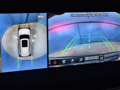 New 2026 Nissan Armada SL w/ Captain's Chari Seat Package image 10