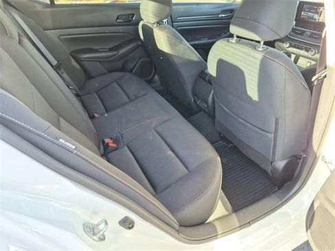 Certified 2024 Nissan Altima 2.5 SV w/ SV Premium Package image 15