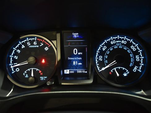 Used 2020 Toyota Tacoma TRD Off-Road w/ Technology Package AWD/4WD image 22