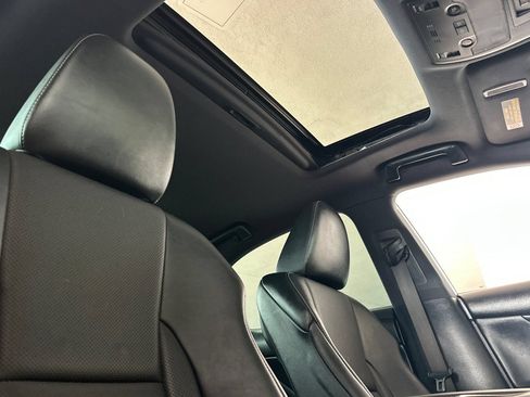 Used 2016 Lexus IS 350 w/ F Sport Package RWD image 13
