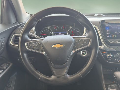 Used 2023 Chevrolet Equinox Premier AWD/4WD image 9