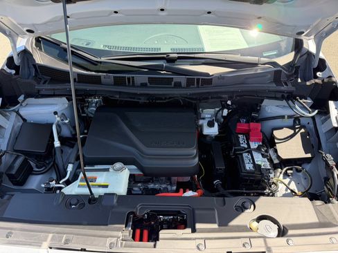 Used 2025 Nissan Leaf S FWD image 46