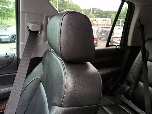 Used 2020 Chevrolet Tahoe LT AWD/4WD image 17