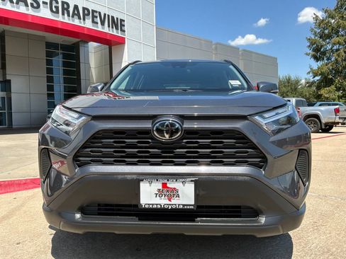 Used 2025 Toyota RAV4 XLE FWD image 3