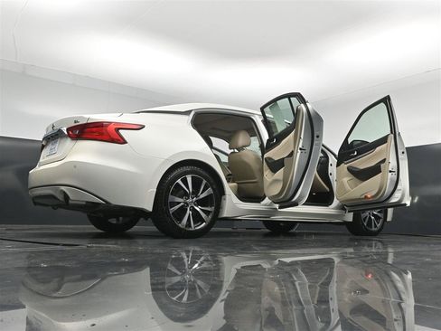 Used 2017 Nissan Maxima 3.5 SL FWD image 40