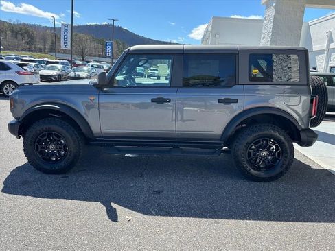 New 2026 Ford Bronco Badlands image 24
