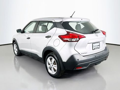 Used 2020 Nissan Kicks S image 6