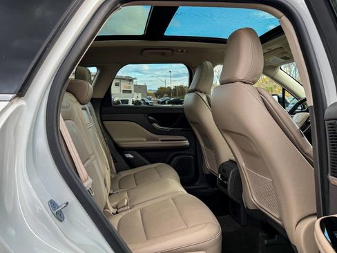 Used 2021 Lincoln Corsair AWD w/ Sport Package image 11