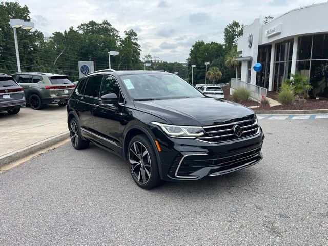 Used 2024 Volkswagen Tiguan SEL R-Line AWD/4WD image 1