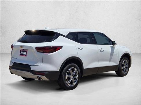 Used 2025 Chevrolet Blazer LT AWD/4WD image 5