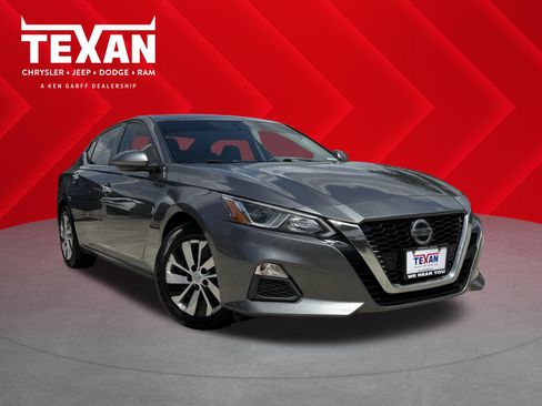 Used 2020 Nissan Altima 2.5 S FWD image 1
