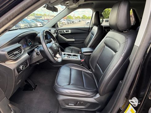 Used 2023 Ford Explorer XLT w/ Equipment Group 202A AWD/4WD image 13