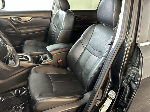 Used 2016 Nissan Rogue SL image 15