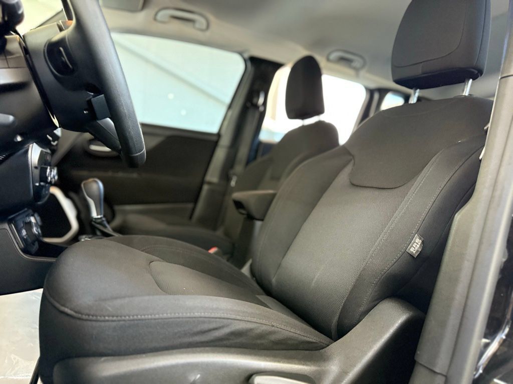 Used 2019 Jeep Renegade Sport AWD/4WD image 18
