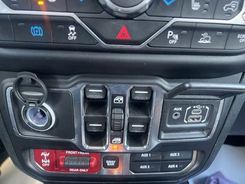 Used 2021 Jeep Wrangler Unlimited Rubicon 4xe w/ Cold Weather Group image 23