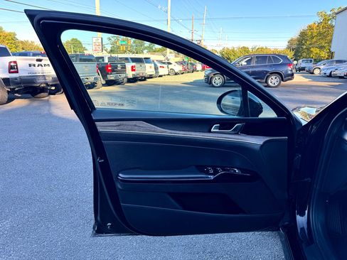 Used 2021 Kia K5 EX image 16