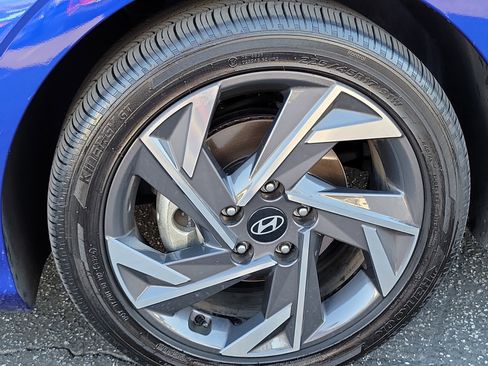 Certified 2025 Hyundai Elantra SEL w/ Cargo Package image 25