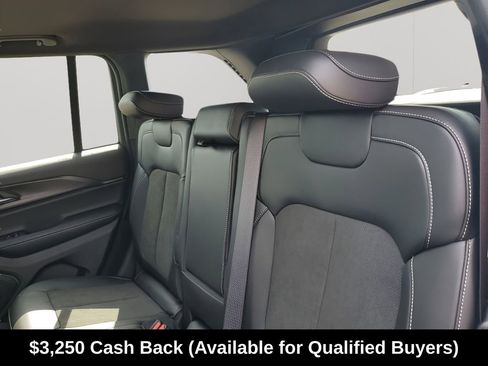 New 2025 Jeep Grand Cherokee Altitude AWD/4WD image 19