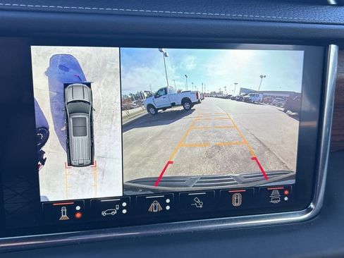 Used 2023 GMC Yukon XL Denali Ultimate image 13