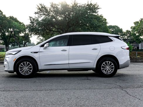 Used 2024 Buick Enclave Premium image 8