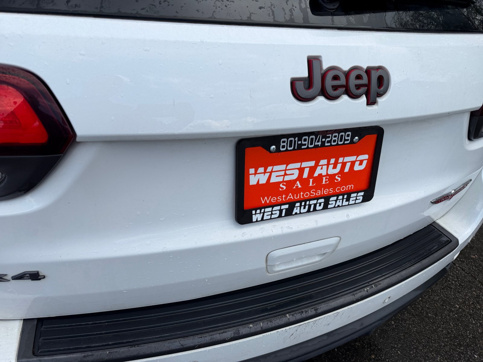 Used 2018 Jeep Grand Cherokee Trailhawk AWD/4WD image 28
