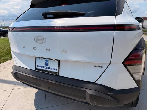 Used 2025 Hyundai Kona SEL AWD/4WD image 30