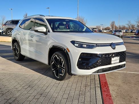 New 2026 Volkswagen Tiguan SEL R-Line image 5